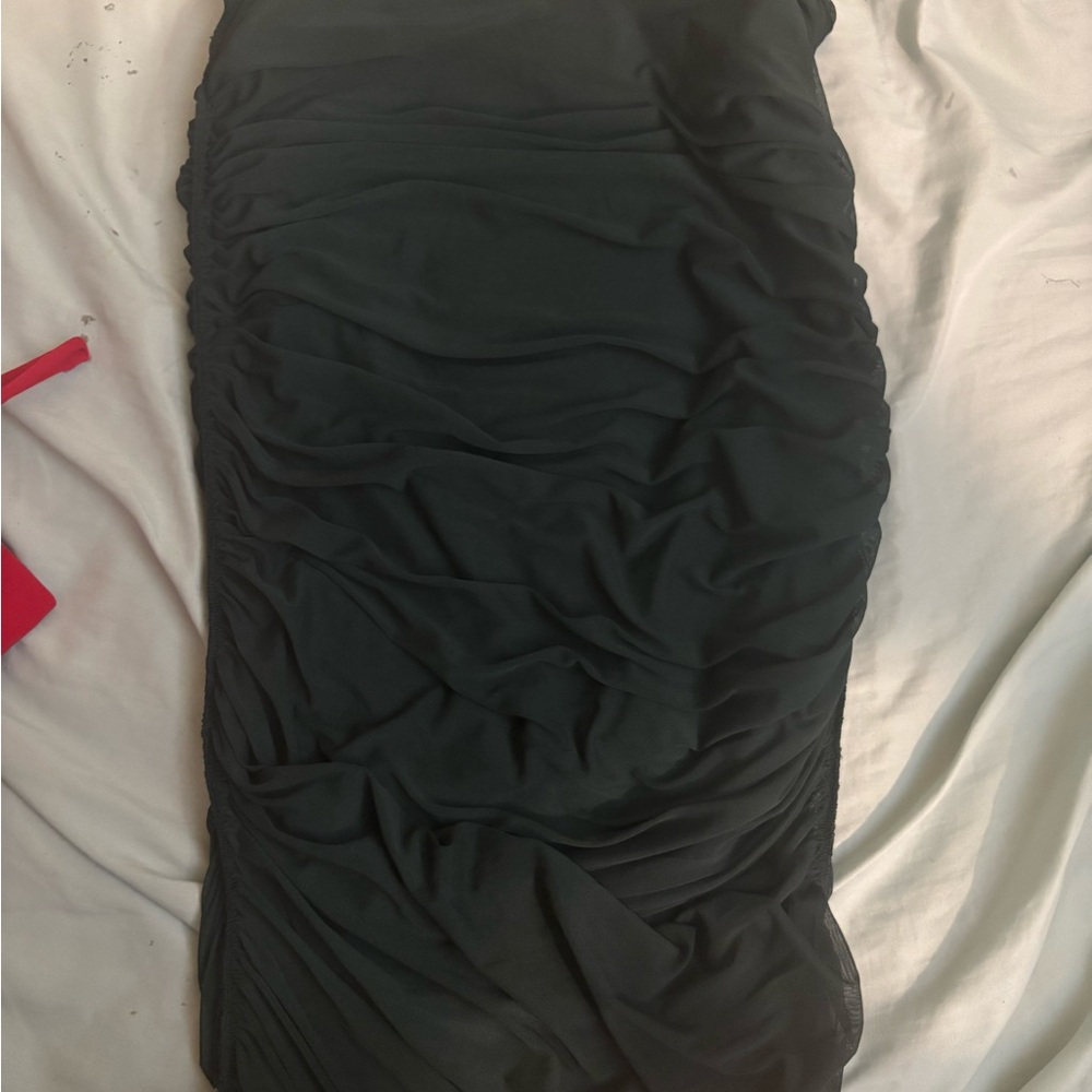 Elegant emerald green Ruched dress strapless to wear for club